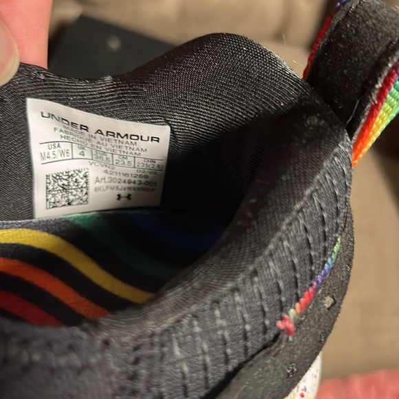 Under Armour Flow Velociti MVMNT Pride women's 6 - Picture 9 of 11